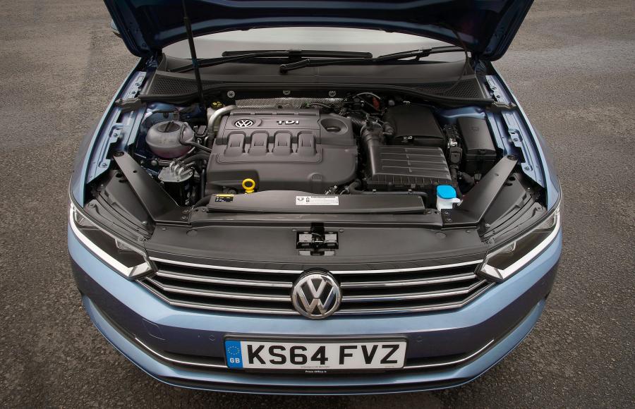  Volkswagen Passat SE 2015 года  (фото 18 из 24)